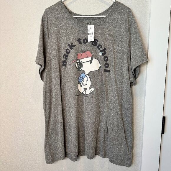 NWT Peanuts Grey Snoopy “Back to School” Graphic T-Shirt - Size 22/24 - Picture 1 of 6